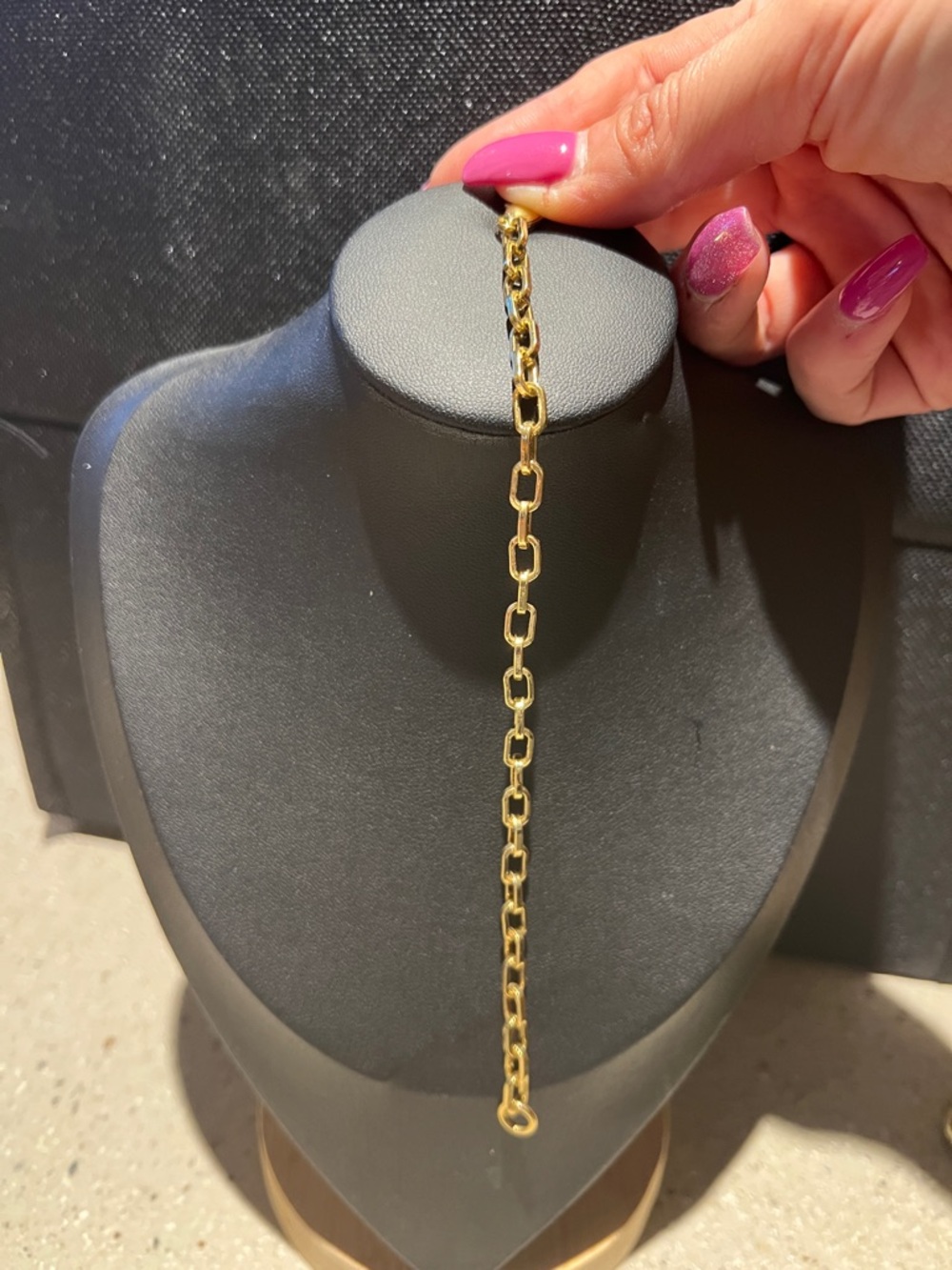 Gold tone Chain Link Bracelet - Women - Picture 2 of 5